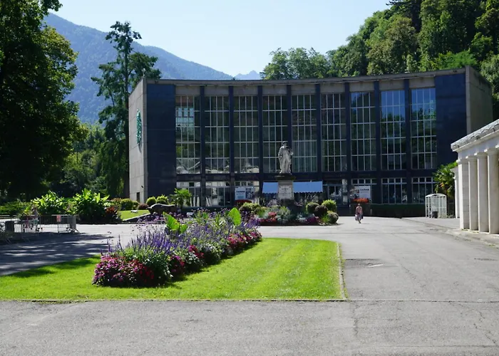Bagnères de Luchon, Résidence Val de Jade, Beau T3 meublé, plein centre, pour 4 ou 6 personnes