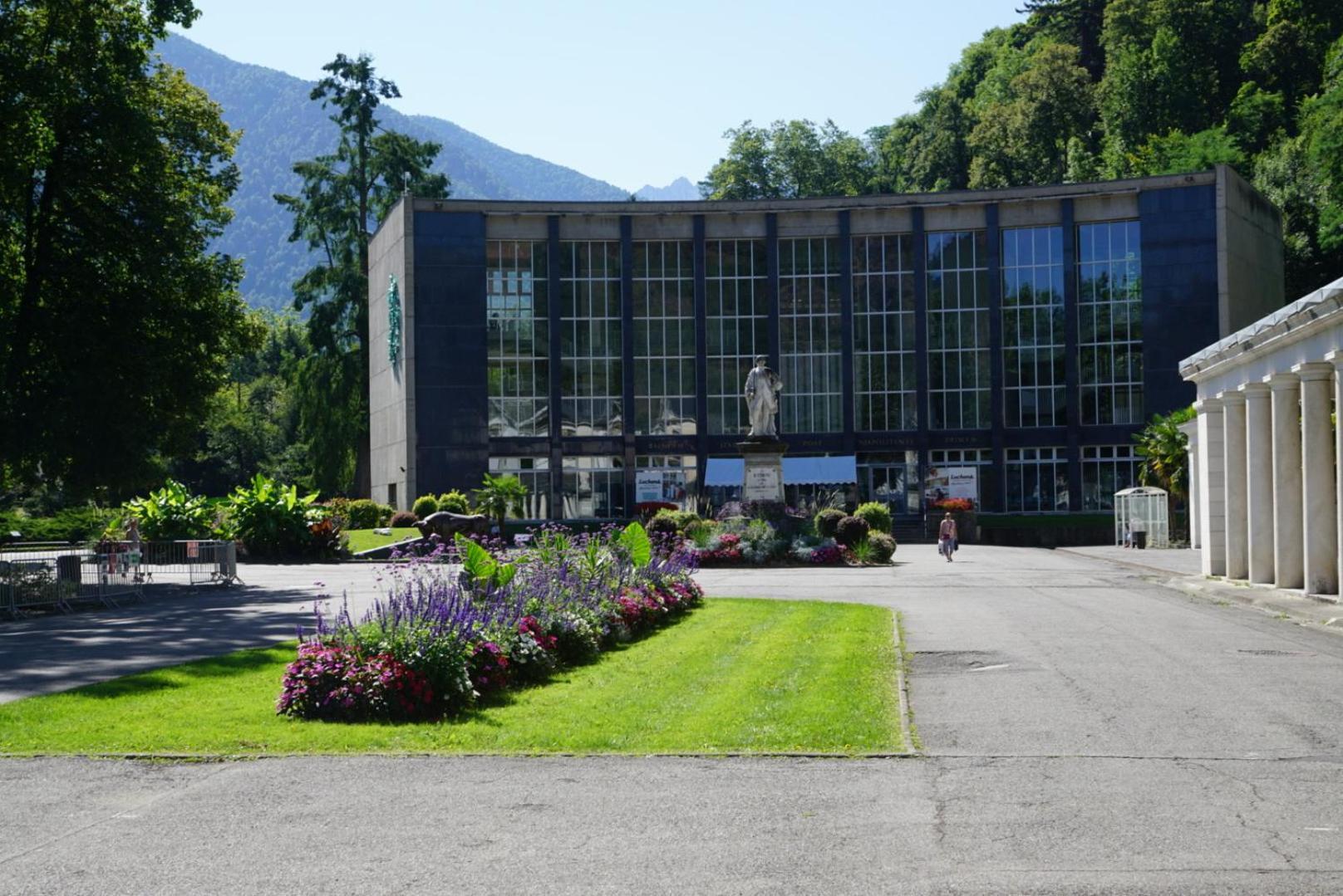 De Luchon, Résidence Val De Jade, Beau T3 Meublé, Plein Centre, Pour 4 Ou 6 Personnes